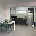 Apartment T3 Le Cocon Mediterraneen, Et Parking Prive La Ciotat
