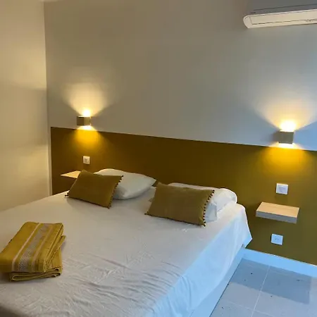 T3 Le Cocon Mediterraneen, Et Parking Prive Λα Σιοτά